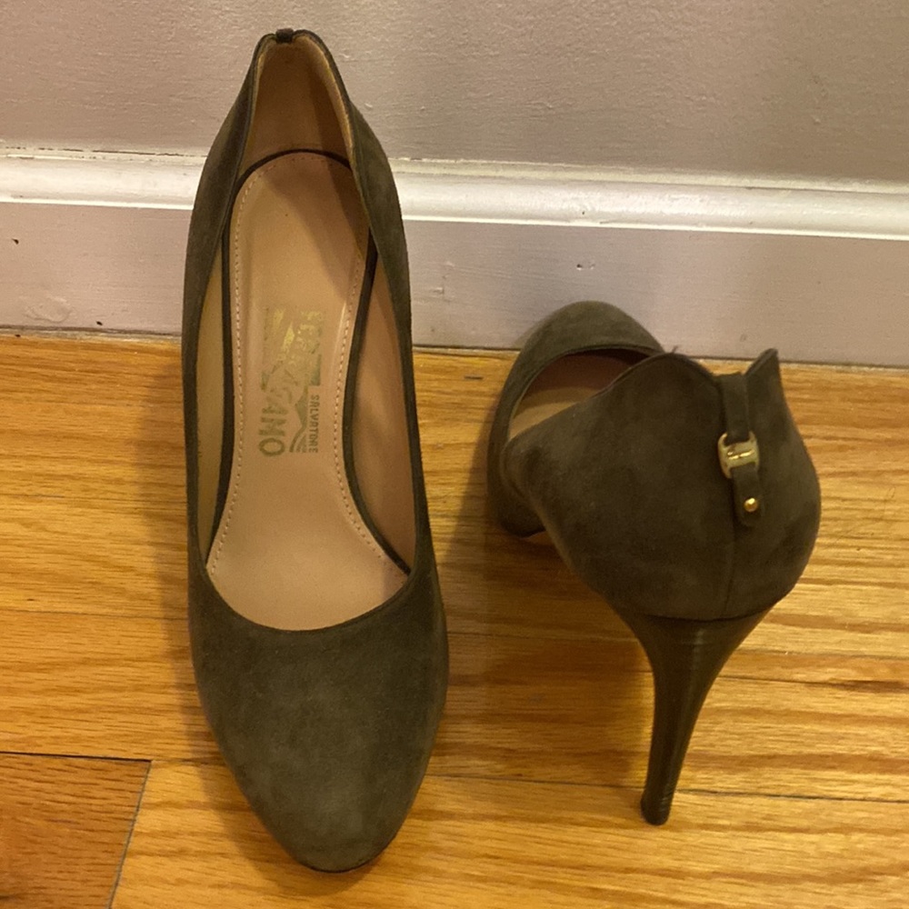 Salvatore Ferragamo classic platform pump. 4” heel.